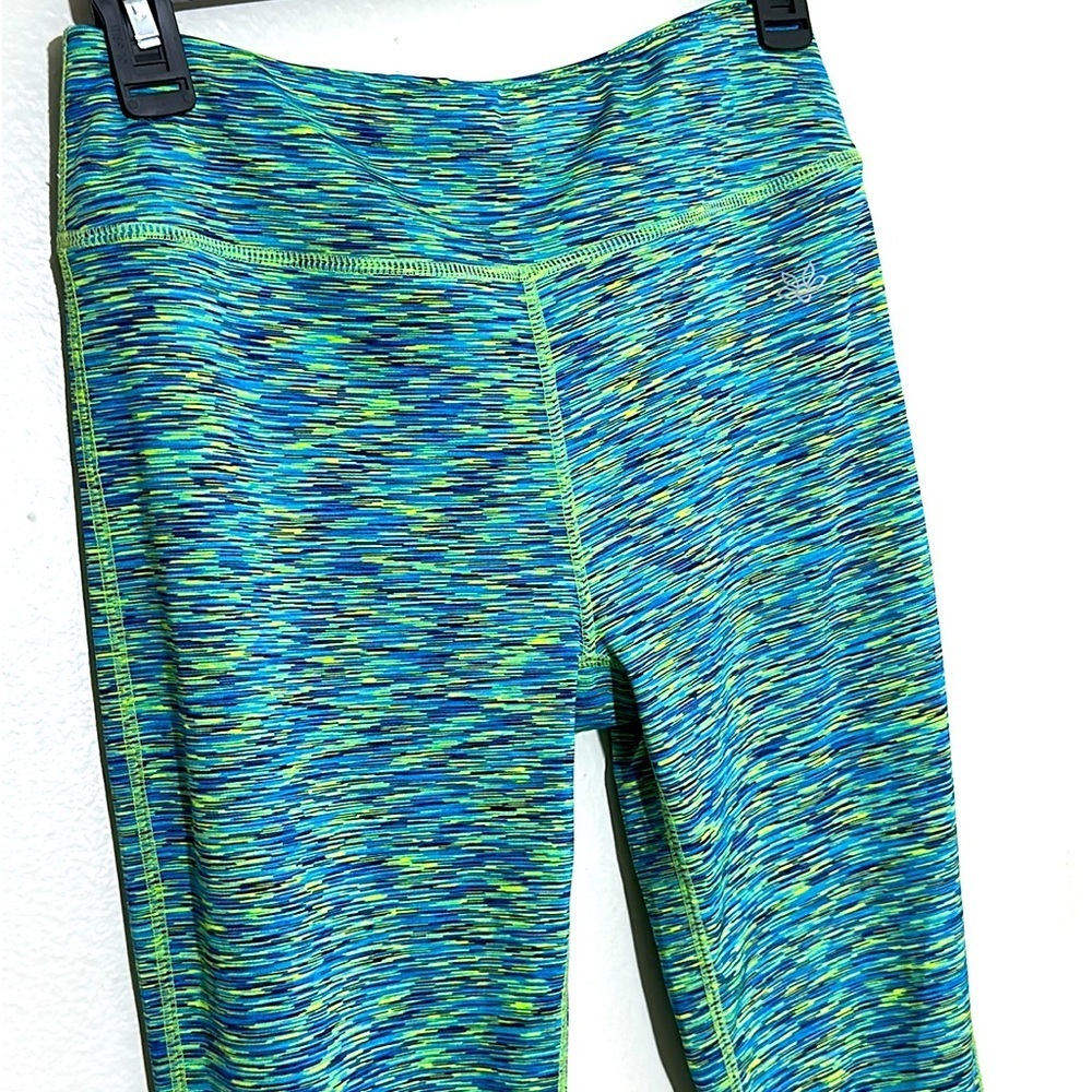 Dynamic Green and Blue Patterned Leggings - Picture 2 of 4